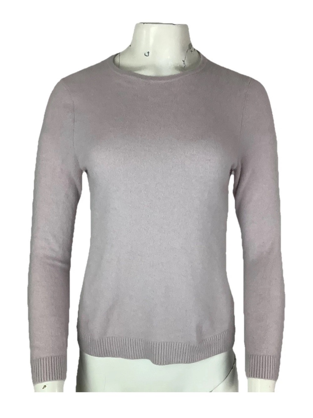 LL Bean Womens Sz M 100% Cashmere Lightweight Pullover Basic Lavender Sweater